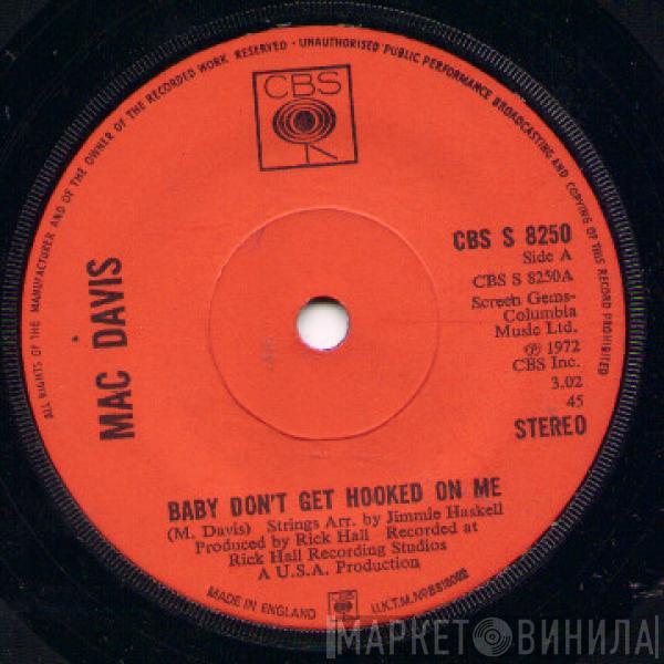 Mac Davis - Baby Don't Get Hooked On Me