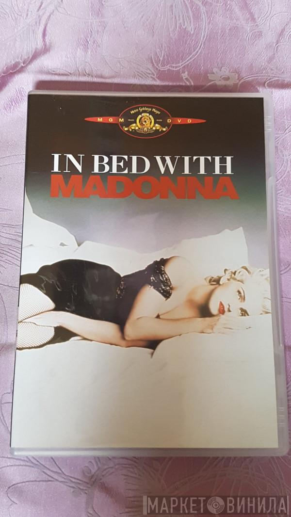  Madonna  - In Bed With Madonna