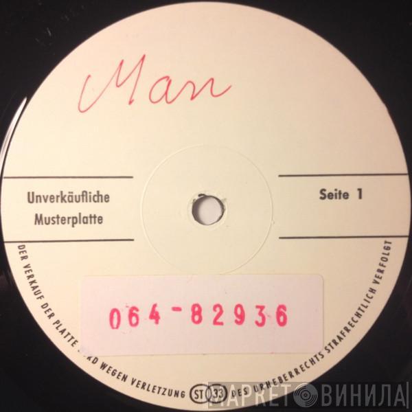  Man  - Maximum Darkness