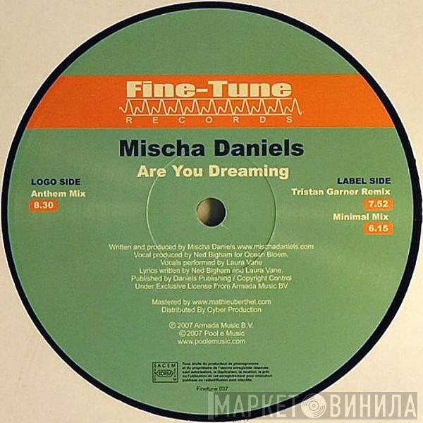 Mischa Daniëls - Are You Dreaming