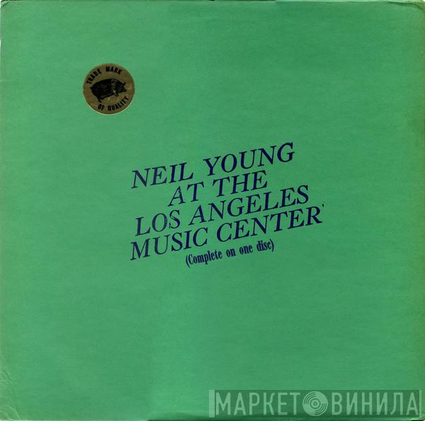  Neil Young  - At The Los Angeles Music Center