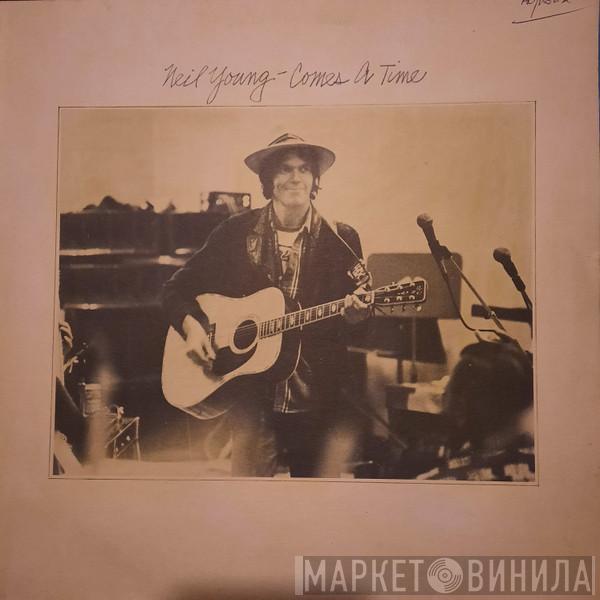  Neil Young  - Comes A Time