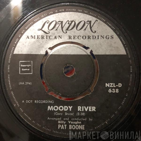  Pat Boone  - Moody River