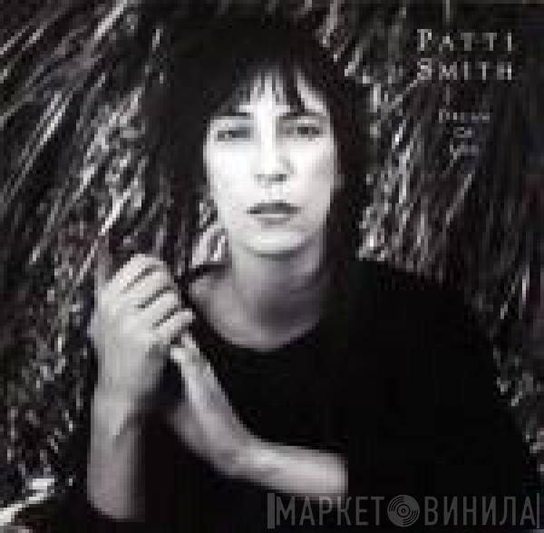 Patti Smith - Dream Of Life