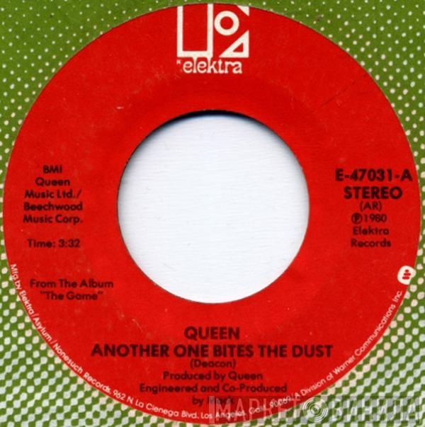  Queen  - Another One Bites The Dust