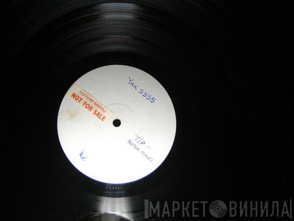  Queen  - News Of The World
