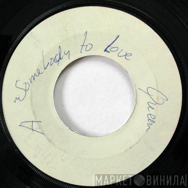  Queen  - Somebody To Love