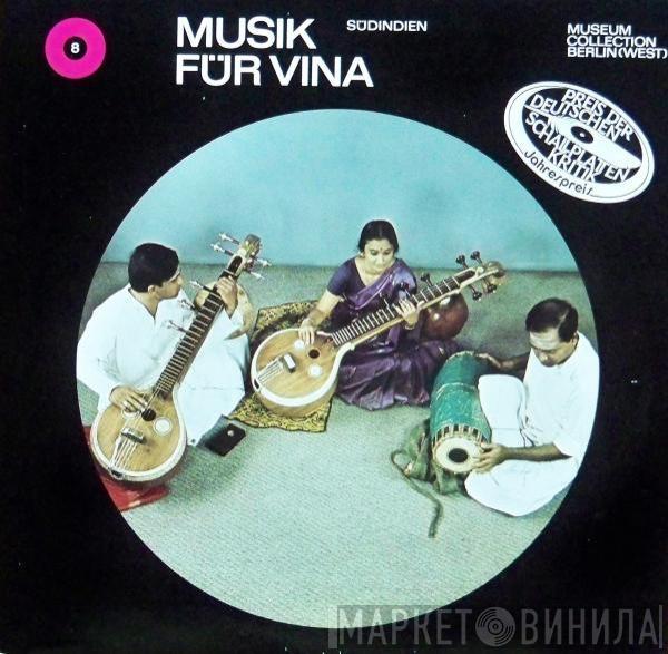 Rajeswari Padmanabhan, Karaikudi Sambasivayer Subramaniam, Tanjore Upendran - Musik Für Vīṇā - Südindien