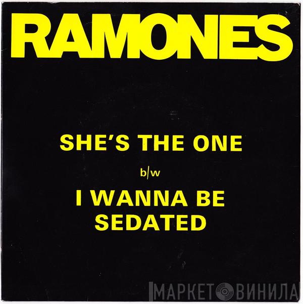  Ramones  - She's The One b/w I Wanna Be Sedated