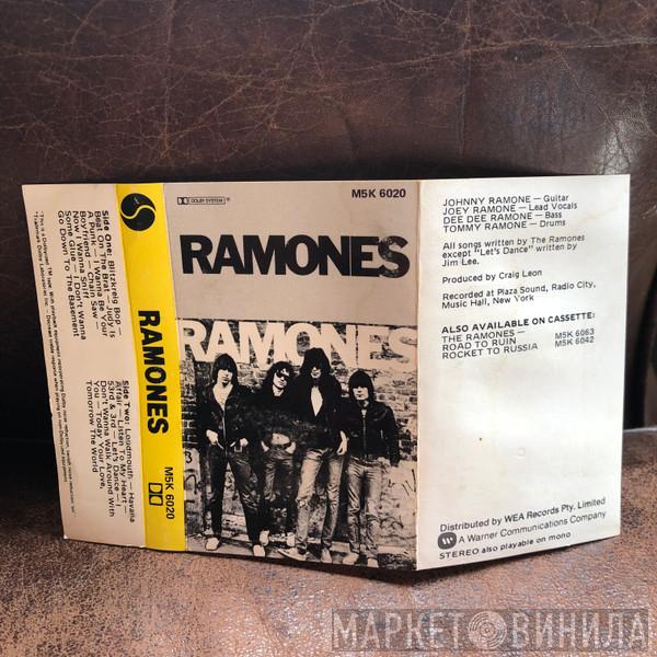  Ramones  - Ramones