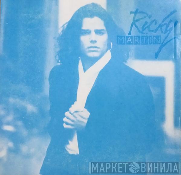  Ricky Martin  - Entre El Amor Y Los Halagos