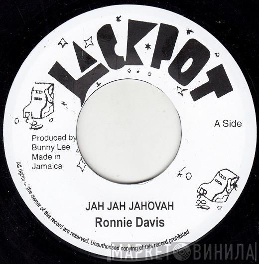 Ronnie Davis - Jah Jah Jahovah