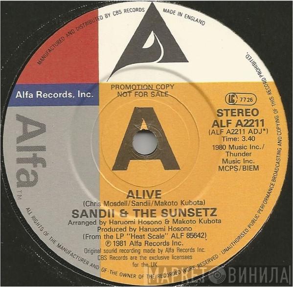 Sandii & The Sunsetz - Alive