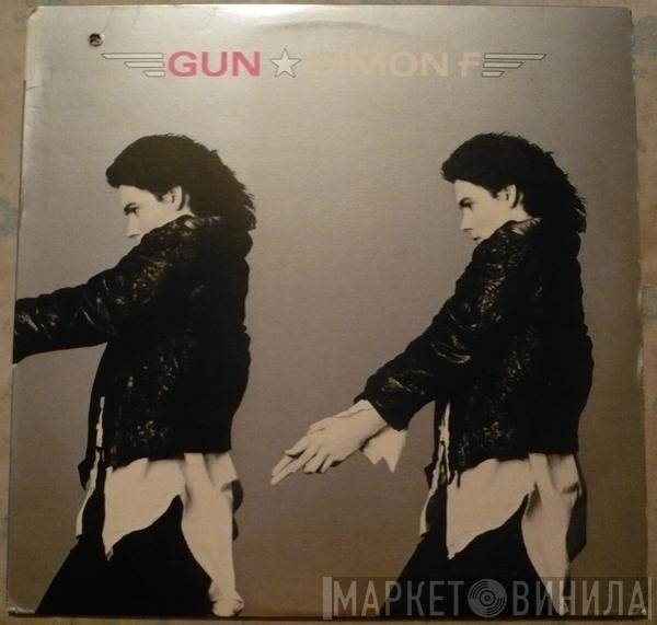 Simon Fellowes - Gun
