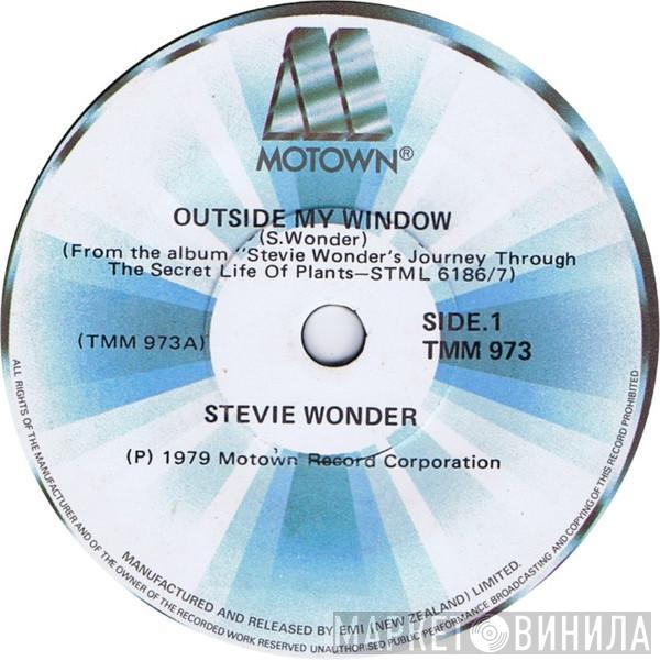  Stevie Wonder  - Outside My Window
