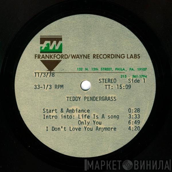  Teddy Pendergrass  - Live!