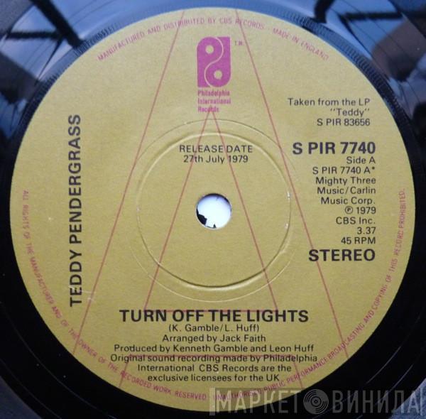 Teddy Pendergrass - Turn Off The Lights
