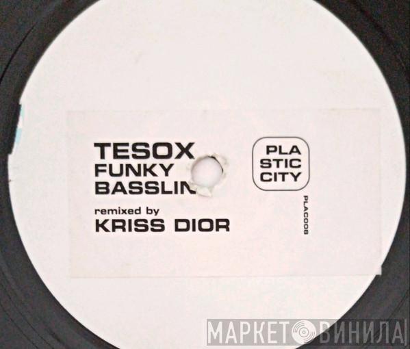  Tesox  - Funky Bassline