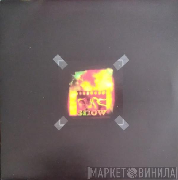  The Cure  - Show