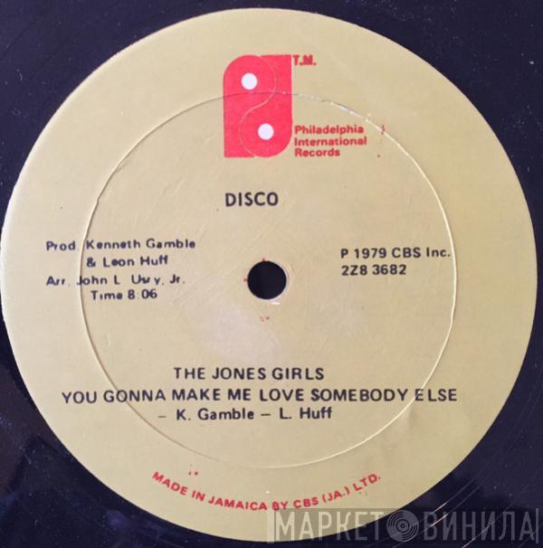  The Jones Girls  - You Gonna Make Me Love Somebody Else / Who Can I Run To