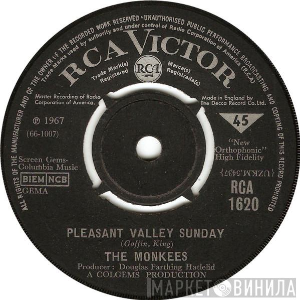 The Monkees - Pleasant Valley Sunday / Words