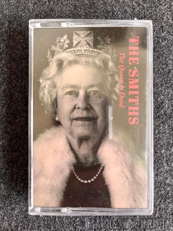  The Smiths  - The Queen Is Dead