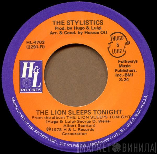  The Stylistics  - The Lion Sleeps Tonight