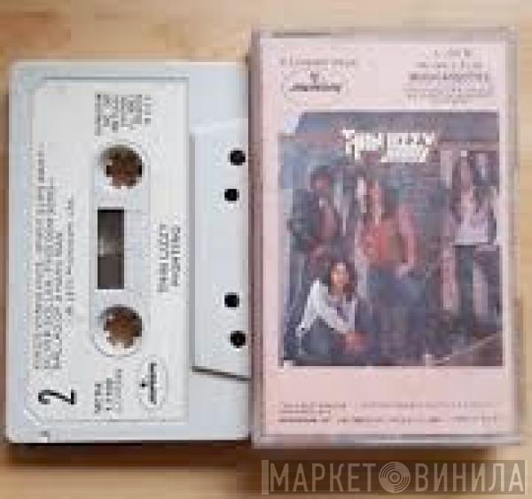  Thin Lizzy  - Fighting