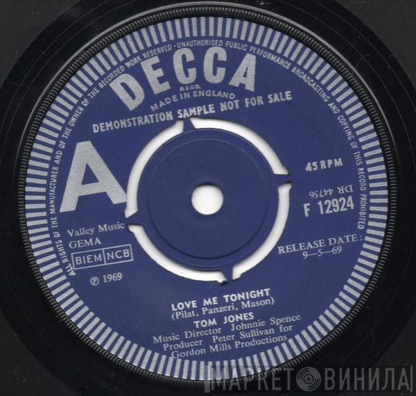  Tom Jones  - Love Me Tonight