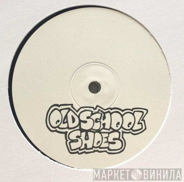 Tommy The Cat  - Oldschool Shoes / Fat Laces