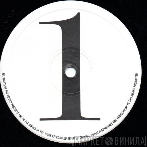 Total Contrast - Kiss