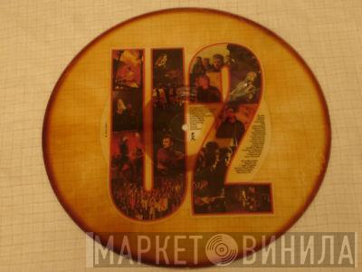  U2  - The Unforgettable Fire