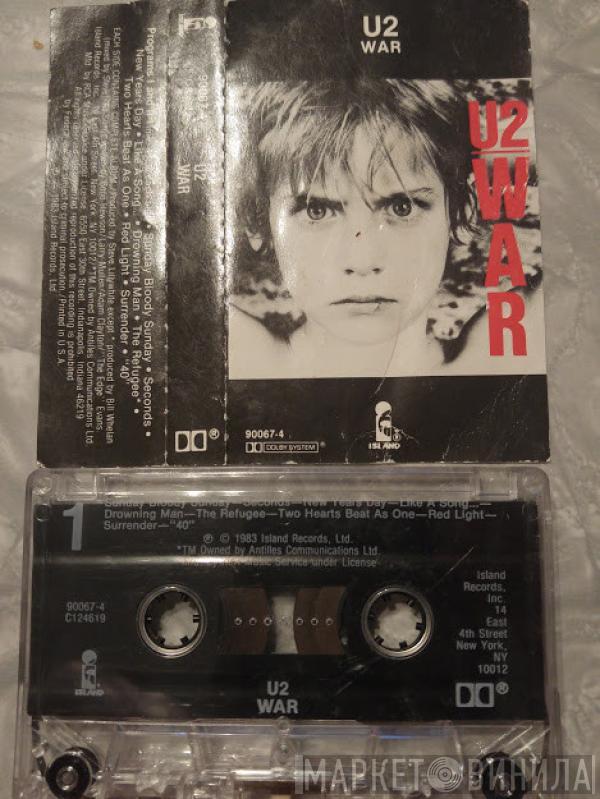 U2  - War