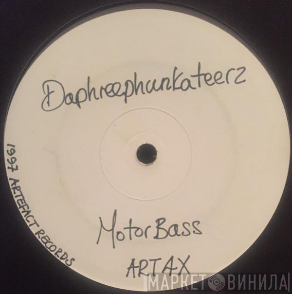 vs Daphreephunkateerz  Motorbass  - Psykotik Phunk Reaction