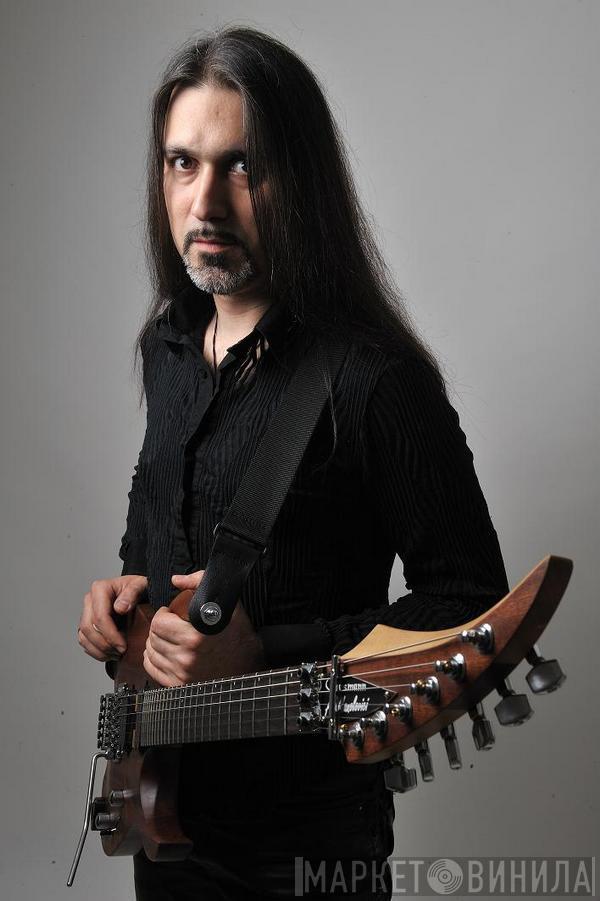 Adi Manolovici