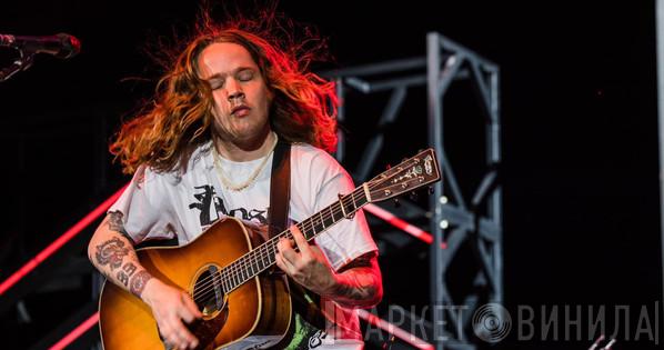 Billy Strings - Винил CD и Кассеты Billy Strings на сайте МаркетВинила