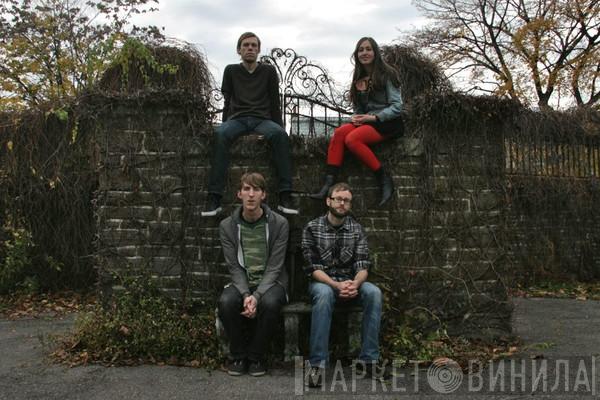 Bruised Knees - Винил CD и Кассеты Bruised Knees на сайте МаркетВинила
