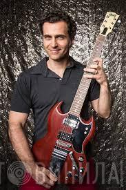 Dweezil Zappa - Винил CD и Кассеты Dweezil Zappa на сайте МаркетВинила