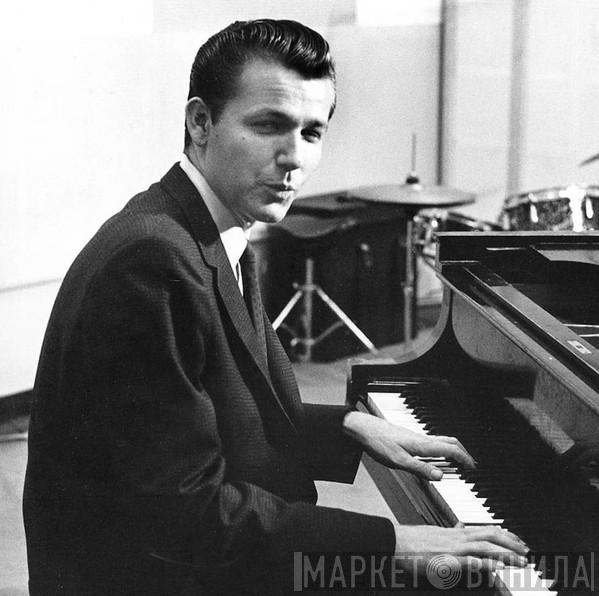 Floyd Cramer - Винил CD и Кассеты Floyd Cramer на сайте МаркетВинила