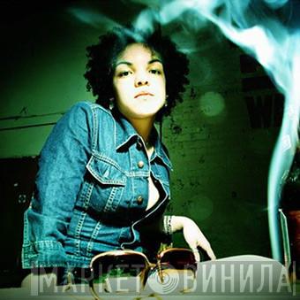 Jenna Gibbons - Винил CD и Кассеты Jenna Gibbons на сайте МаркетВинила
