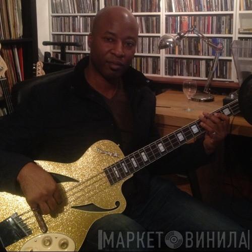 Julian Jonah - Винил CD и Кассеты Julian Jonah на сайте МаркетВинила