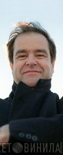 Julius Drake