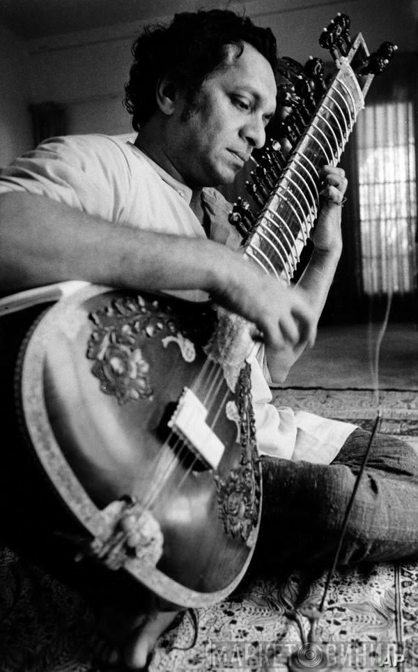 Ravi Shankar - Винил CD и Кассеты Ravi Shankar на сайте МаркетВинила