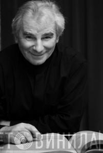Robert Houlihan - Винил CD и Кассеты Robert Houlihan на сайте МаркетВинила
