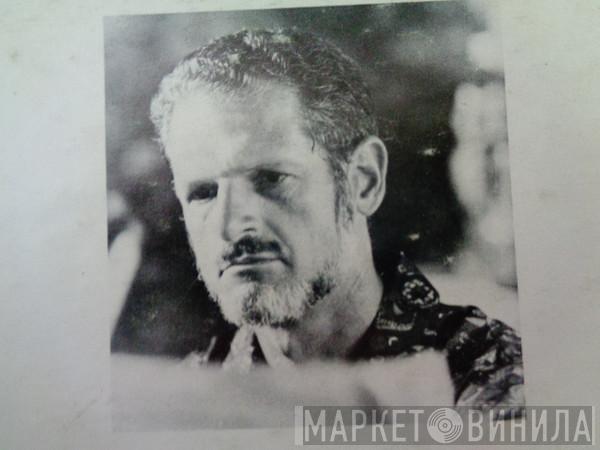 Roy Travis