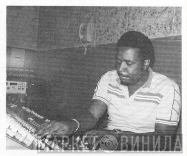 Sylvan Morris - Винил CD и Кассеты Sylvan Morris на сайте МаркетВинила