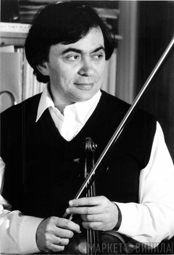 Зиновий Винников