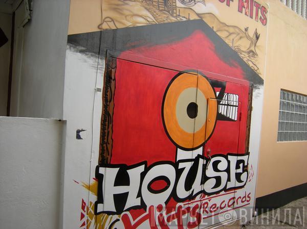 House Of Hits Records - Винил CD и Кассеты лейбла House Of Hits Records на сайте МаркетВинила